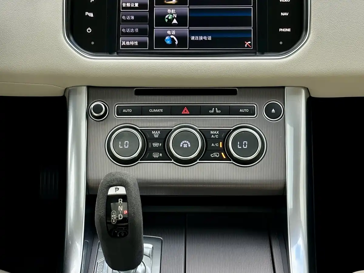 Land Rover Range Rover Sport фото 14