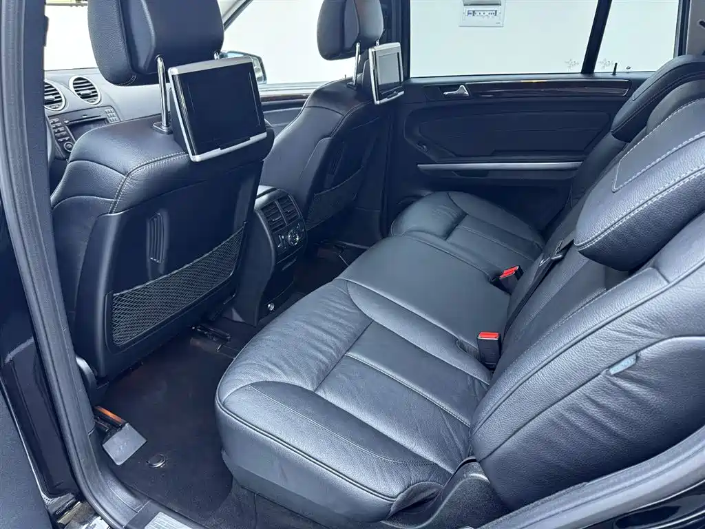 Mercedes-Benz GL-Class фото 24
