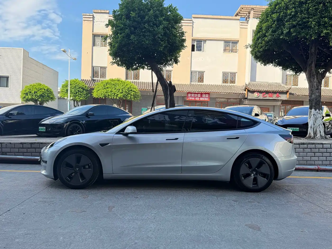 Фото 3 - Tesla Model 3