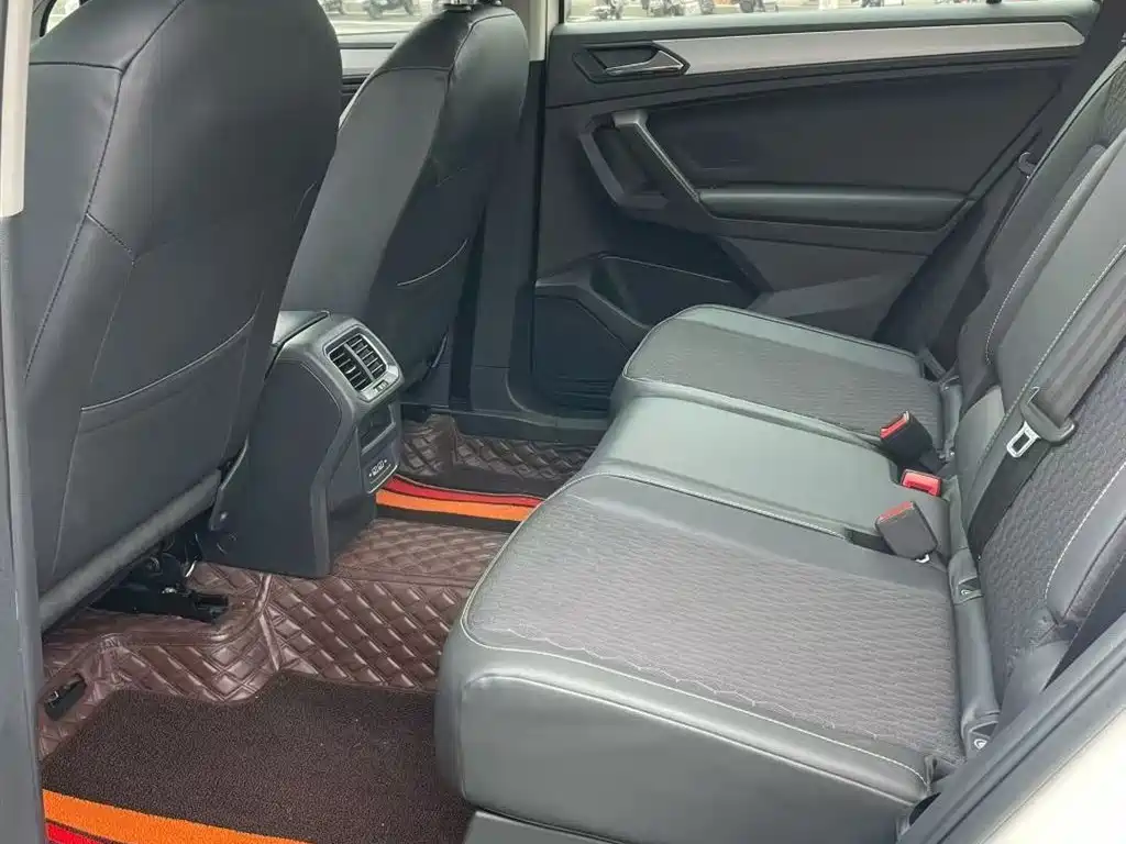Volkswagen Tiguan L 2019 330TSI Auto 2WD Trend Edition China V фото 17