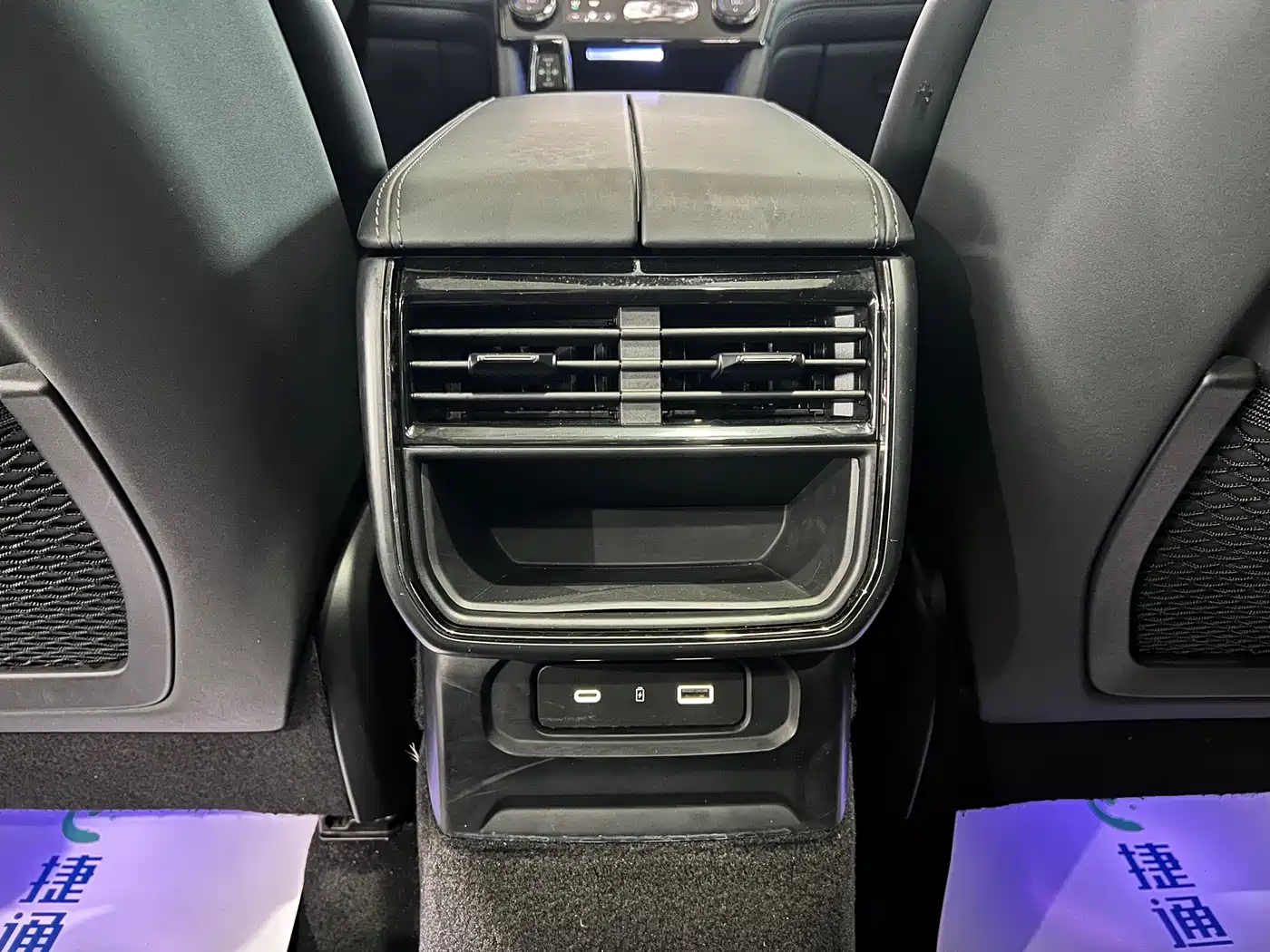 Lynk & Co 09 EM-P 2021 2.0T PHEV Halo 7-Seater фото 29