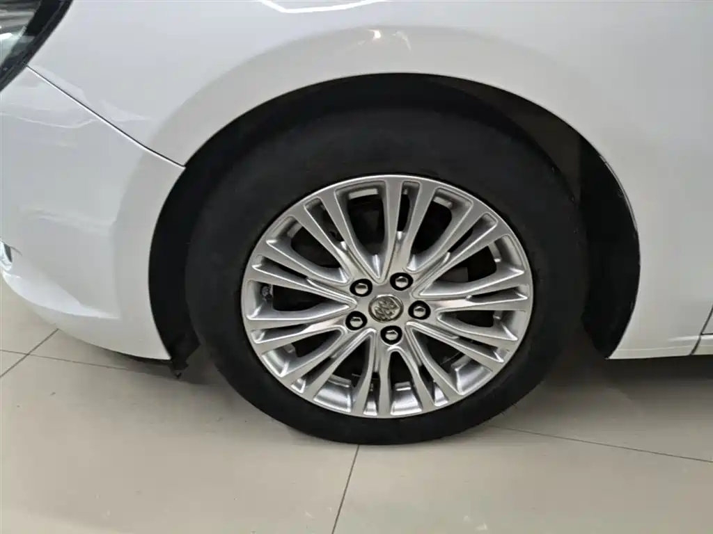 Buick Excelle 2015 18T Dual-Clutch Elite фото 23