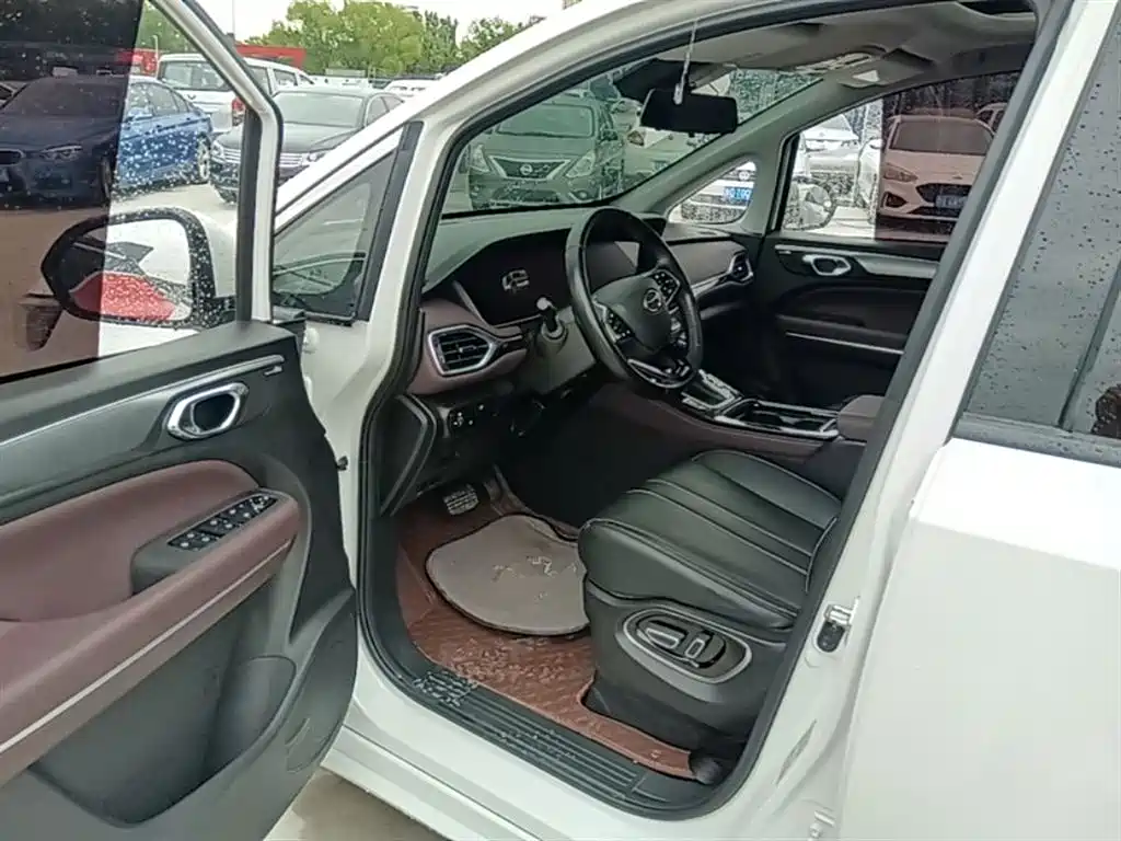 GAC Trumpchi Trumpchi M6 2023 PRO 270T DCT Luxury Edition фото 16