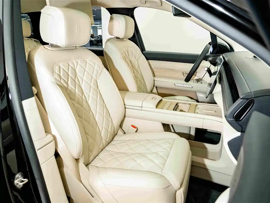 NIO ES8 2026 2025 Model 6-Seat Executive Luxury Edition