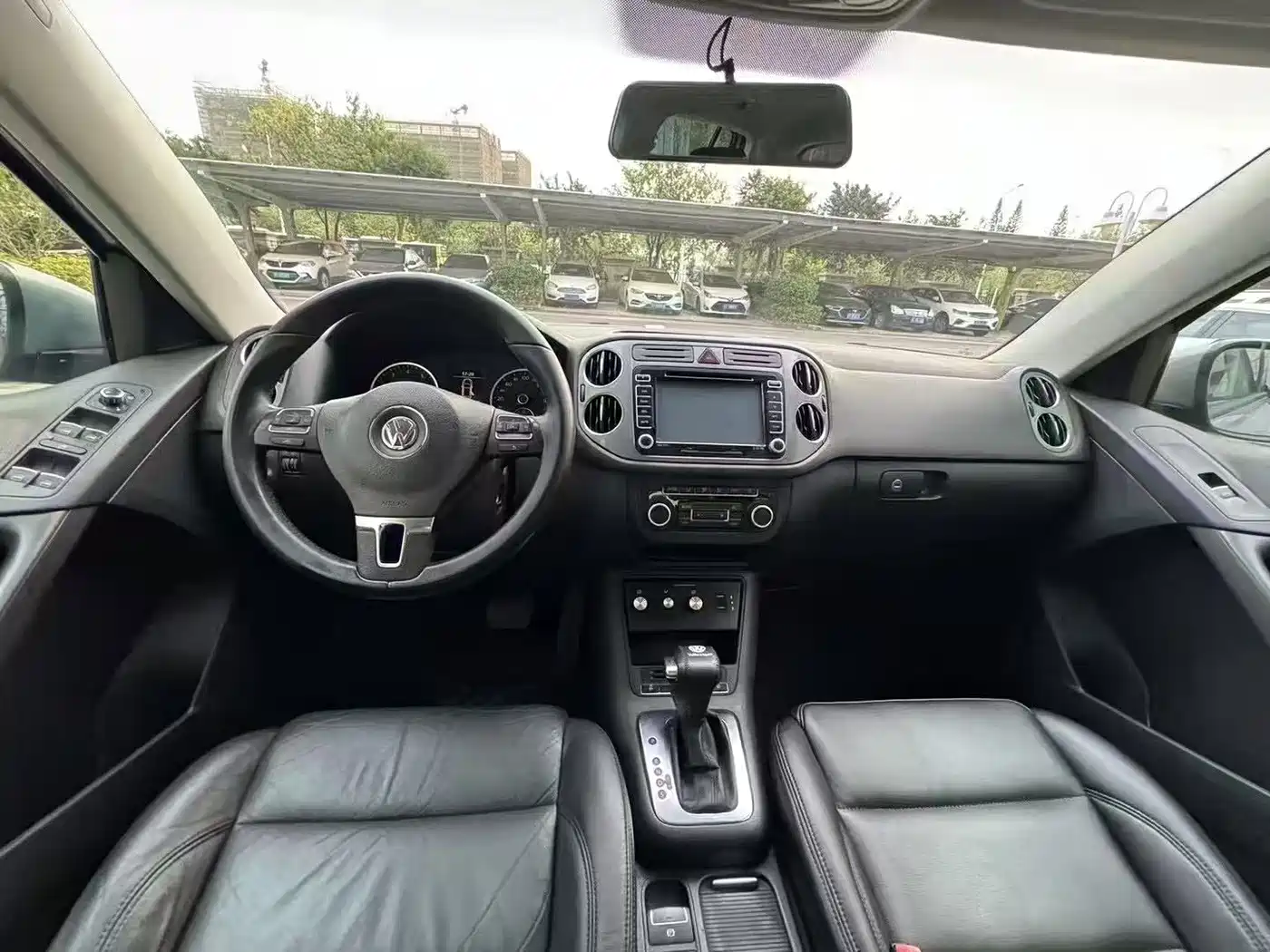 Volkswagen Tiguan 2010 1.8TSI Automatic 2WD Urban фото 7