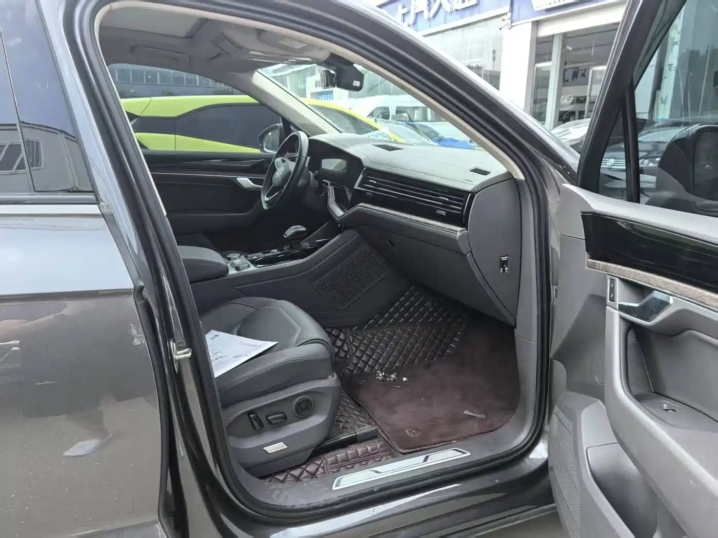 Volkswagen Touareg 2023 2022 3.0TSI Rui Xiang Edition Gloss Black Sport Package