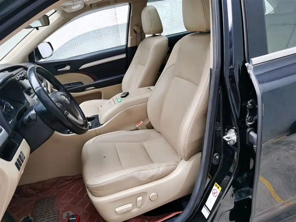 Toyota Highlander 2015 2.0T AWD Luxury Edition 7-seater фото 7