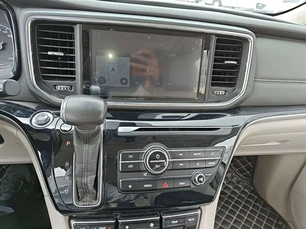 GAC Trumpchi Trumpchi M8 2020 390T Prestige фото 13