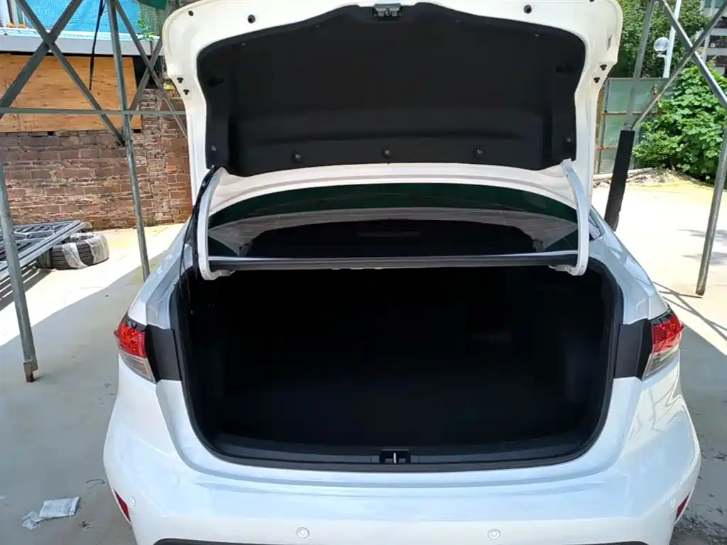 Toyota Levin 2024 Smart Hybrid 1.8L Leading Edition фото 19