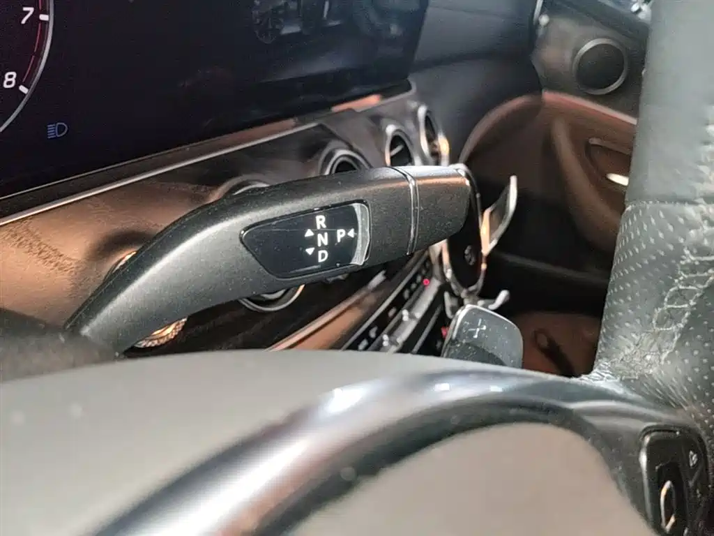 Mercedes-Benz E-Class 2017 E 300 L Sport Fashion фото 14