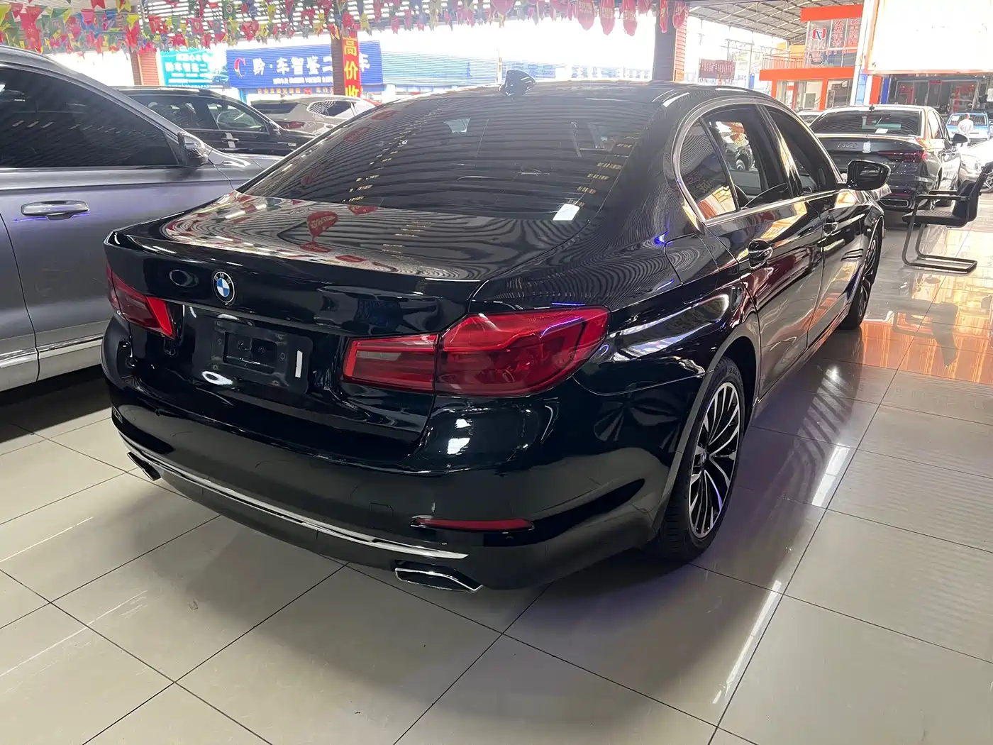 BMW 5 Series 2019 530Li Leading Luxury Package фото 9