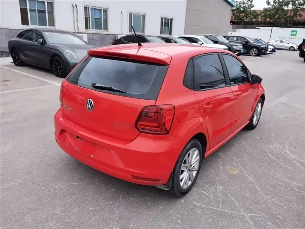 Volkswagen Polo 2014 1.6L Automatic Comfort Edition фото 7