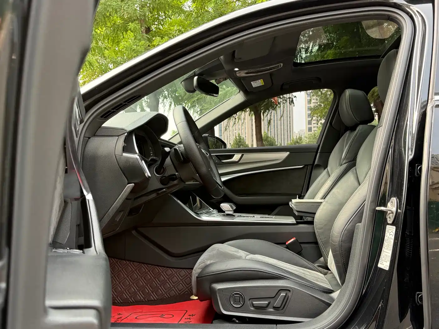 Photo 7 - Audi A6L