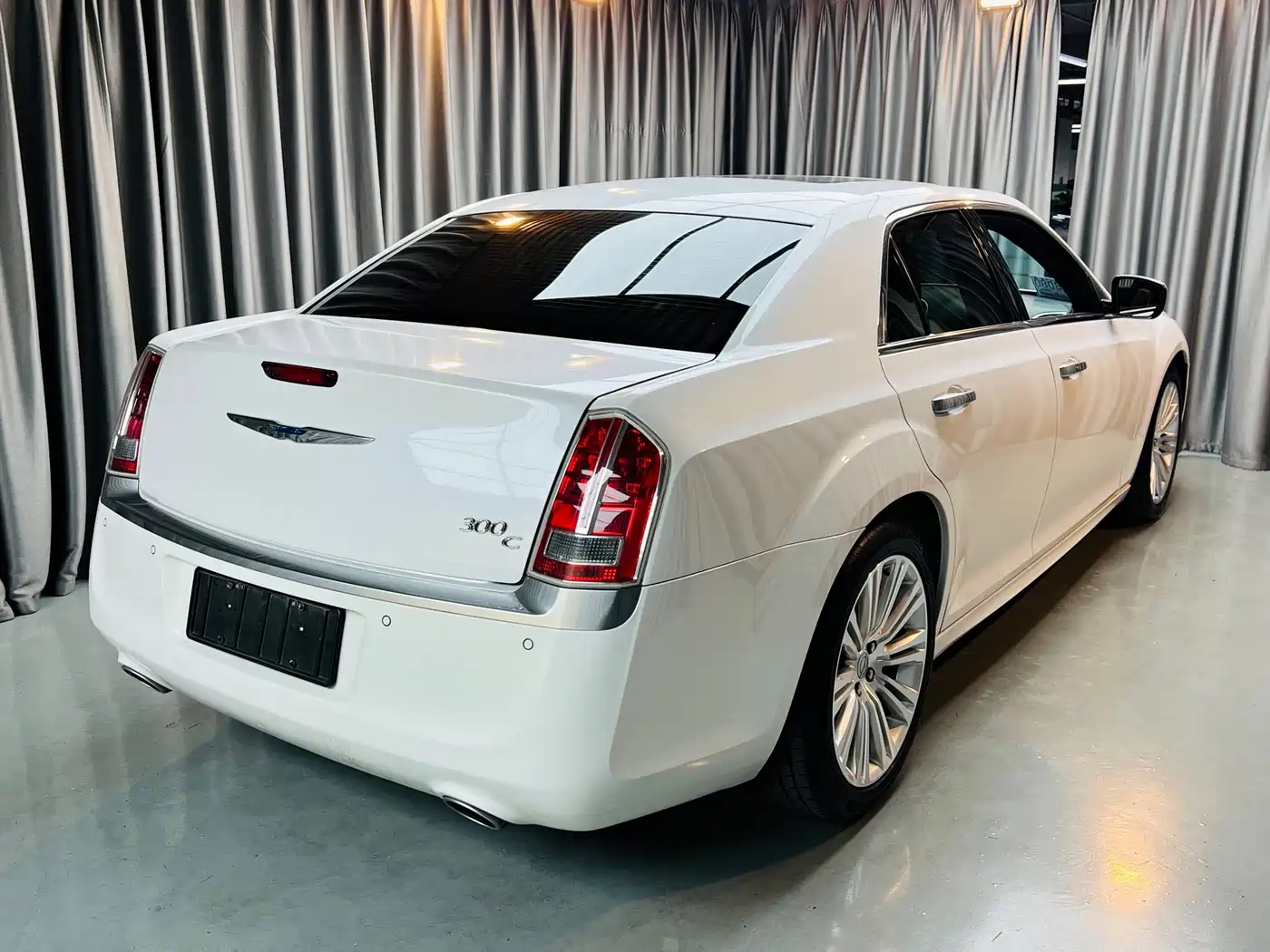 Chrysler 300C (Import) 2015 2014 3.0L Excellence Edition