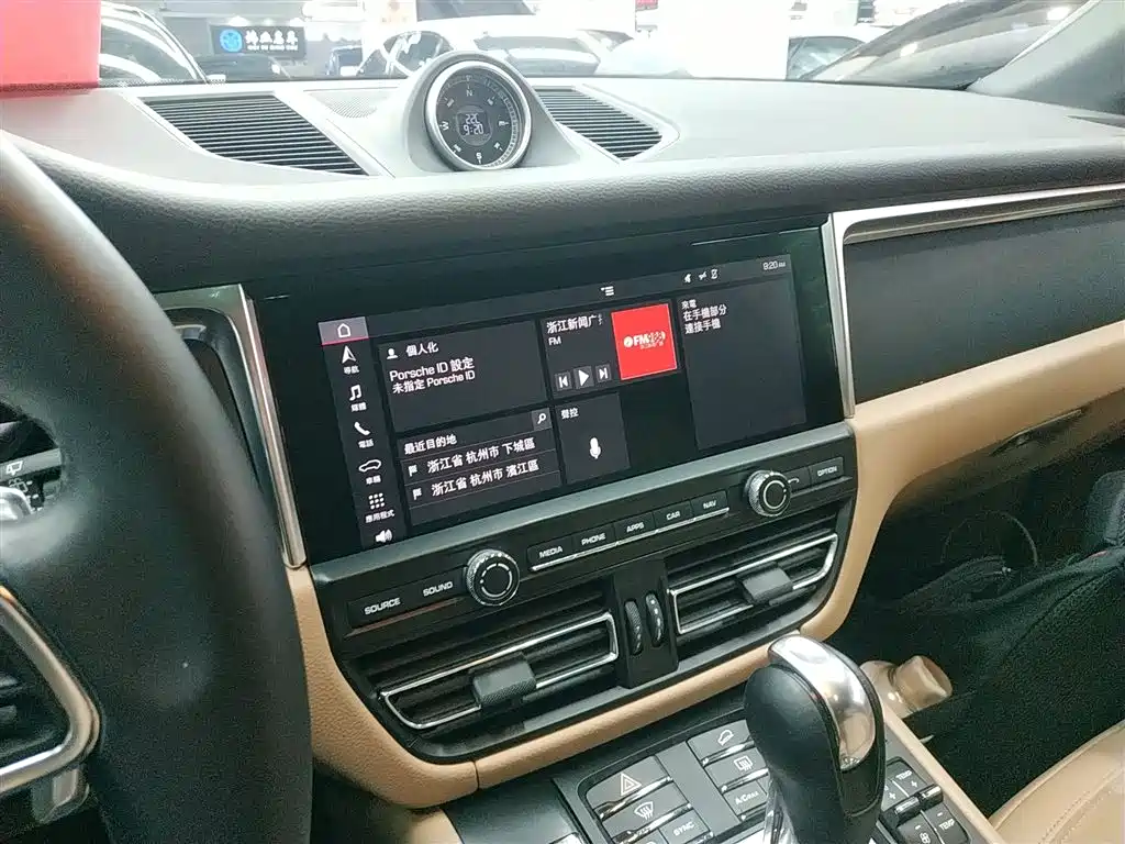 Porsche Macan 2018 Macan 2.0T фото 9
