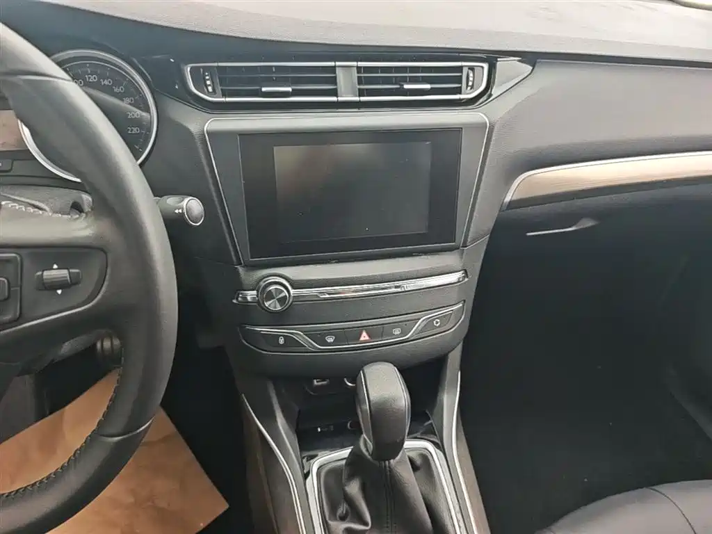 Peugeot 408 2016 1.6T Automatic Luxury Edition фото 13