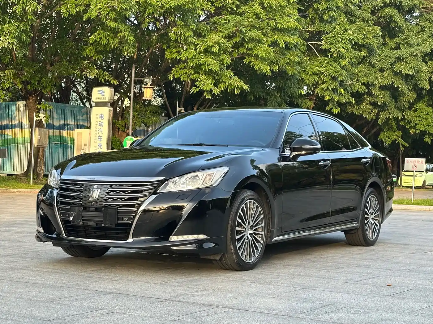 Toyota Crown 2018 2.0T Sport Edition