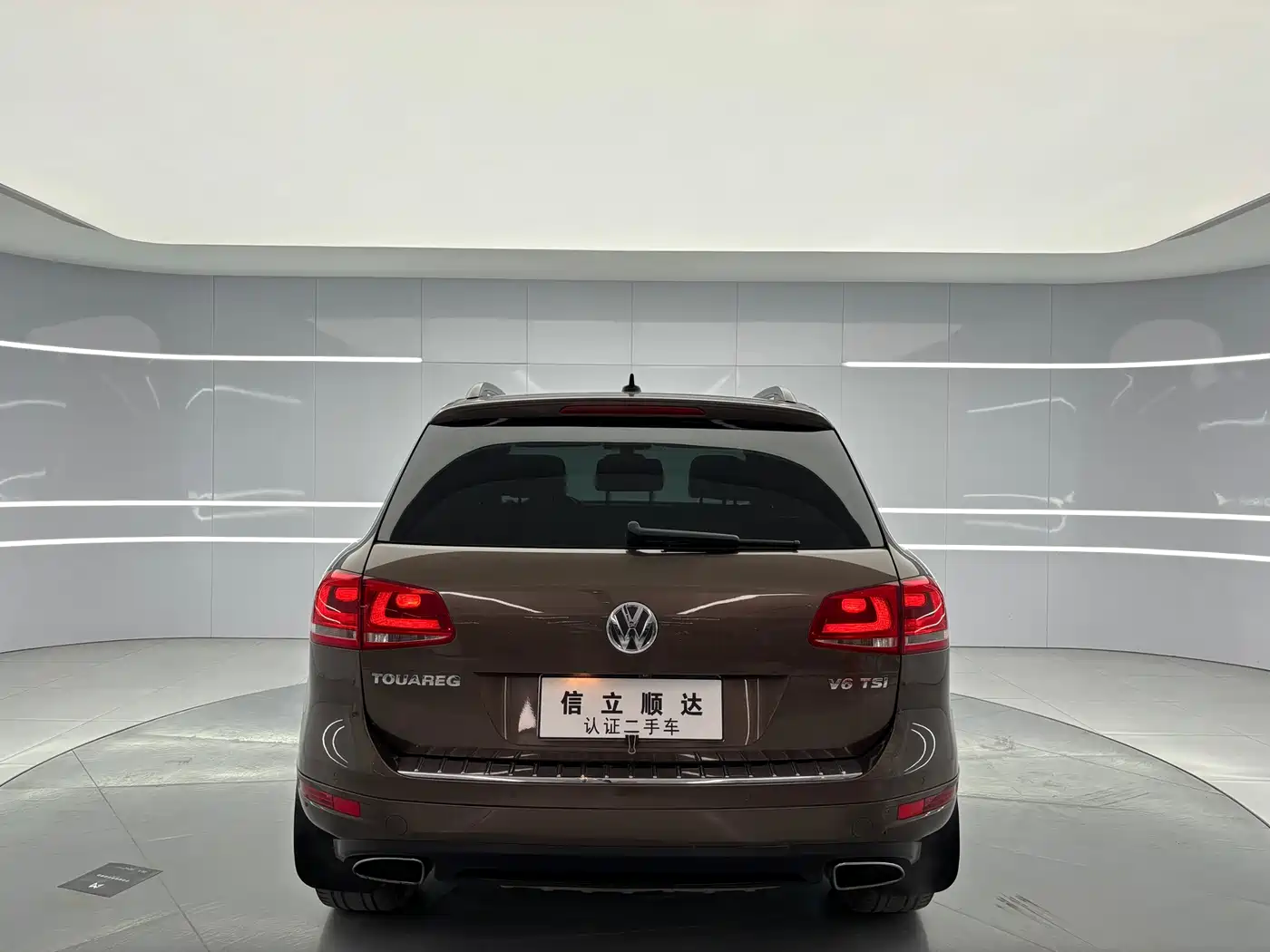 Volkswagen Touareg 2012 R-Line High Spec фото 7