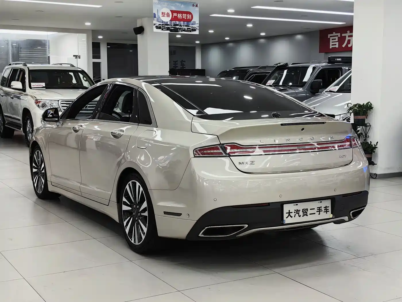 صورة 5 - Lincoln MKZ
