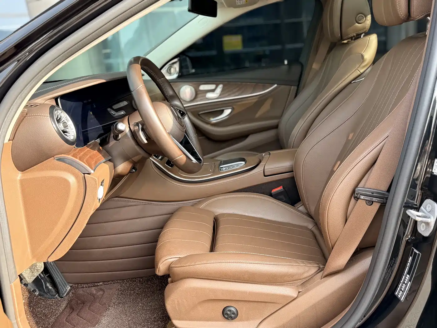 Mercedes-Benz E-Class 2022 Second Facelift E 300 L Luxury фото 19
