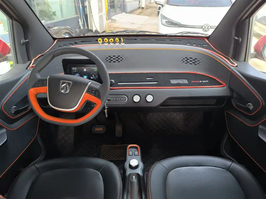 BAOJUN E100