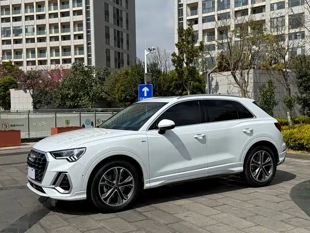 Audi Q3 2022 Model 40 TFSI RS Kit Speed Edition