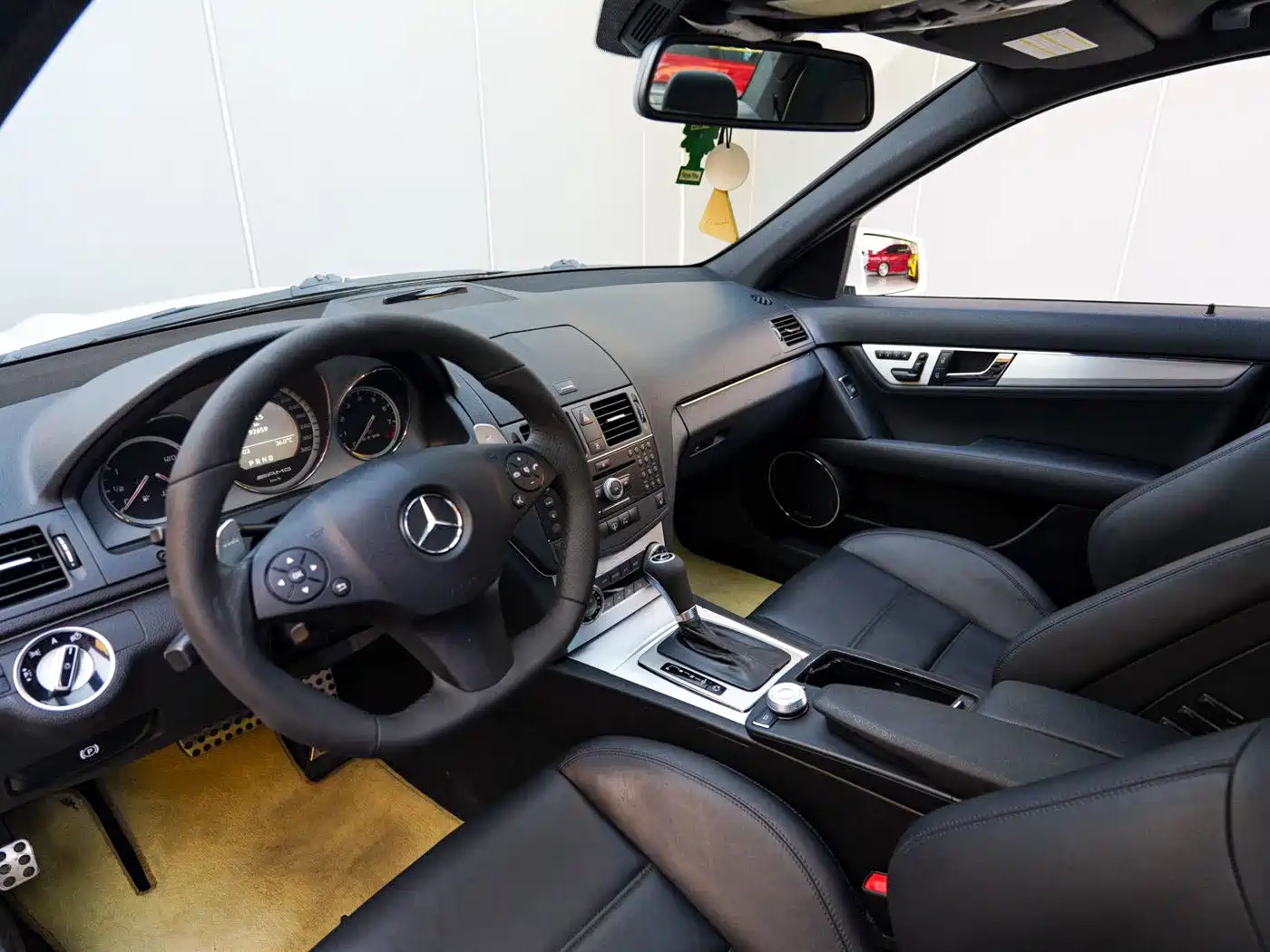 Mercedes-Benz C-Class AMG 2010 AMG C 63 Sport Enhanced Edition фото 8