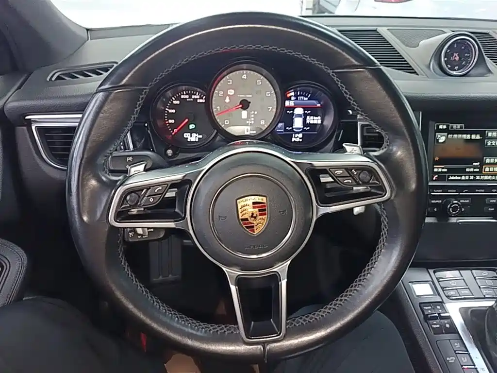 Porsche Macan 2016 Macan S 3.0T фото 11