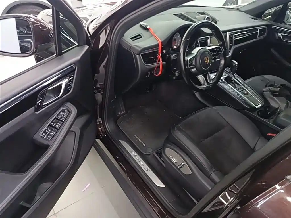 Porsche Macan 2016 Macan S 3.0T фото 16