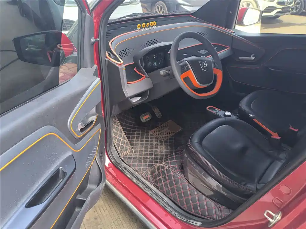 BAOJUN E100