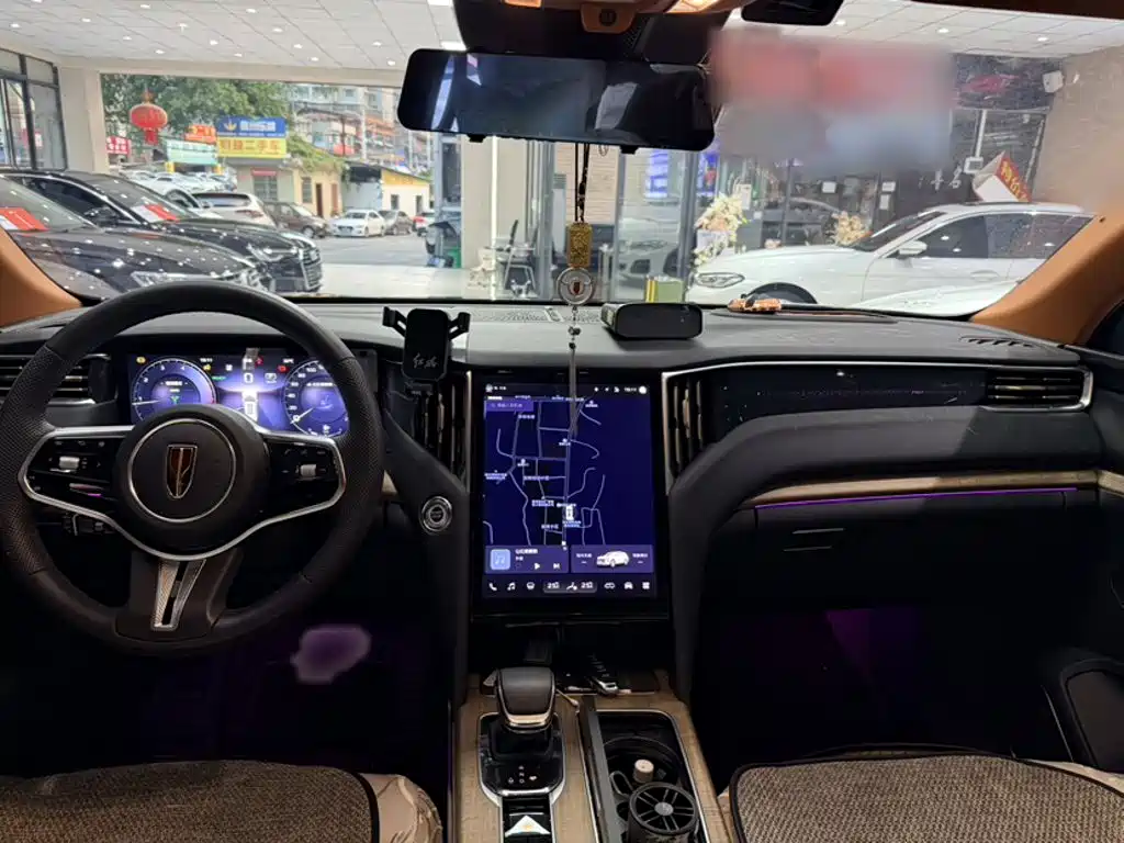 Фото 10 - Hongqi HS7