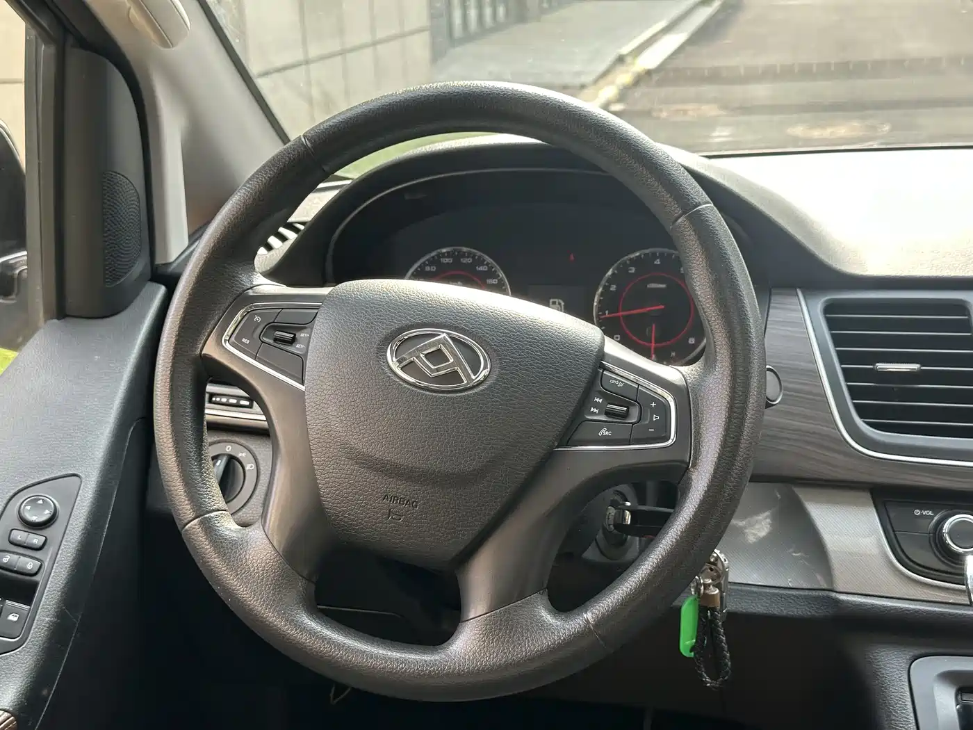 SAIC Maxus Maxus G10 2018 PLUS 2.0T Automatic Elite Edition фото 9