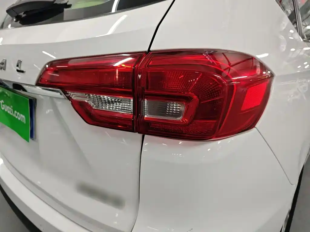 Haval M6 2017 2017 1.5T Automatic 2WD Premium