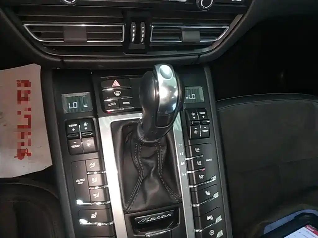 Porsche Macan 2018 Macan 2.0T фото 14