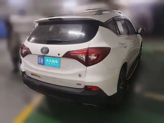 BYD Song 2016 Unrivaled 1.5TID Automatic Luxury — фото 2