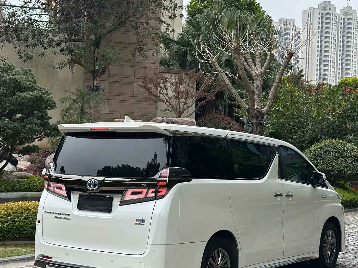 Toyota Vellfire 2023 Crown Hybrid 2.5L HV Ultimate фото 9