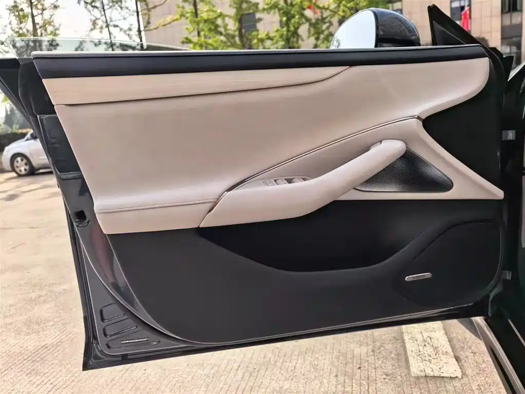 XIAOMI CAR XIAOMI SU7