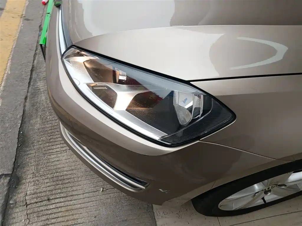 Volkswagen Golf 2016 1.6L Automatic Comfort фото 18