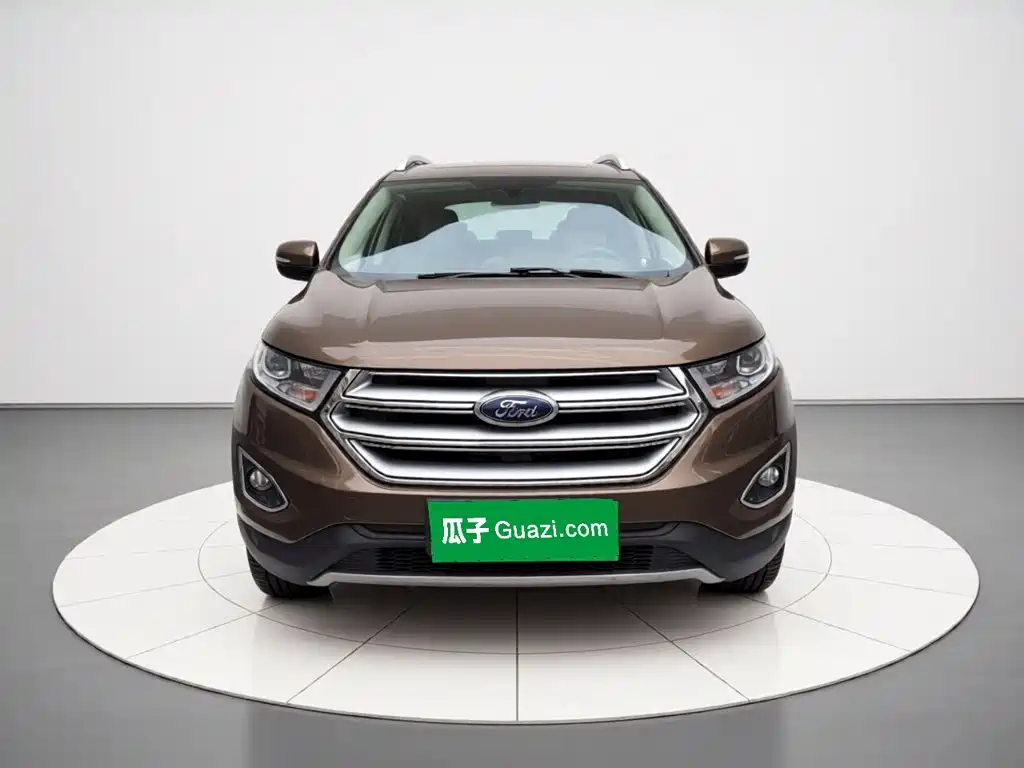 Фото 23 - Ford Edge