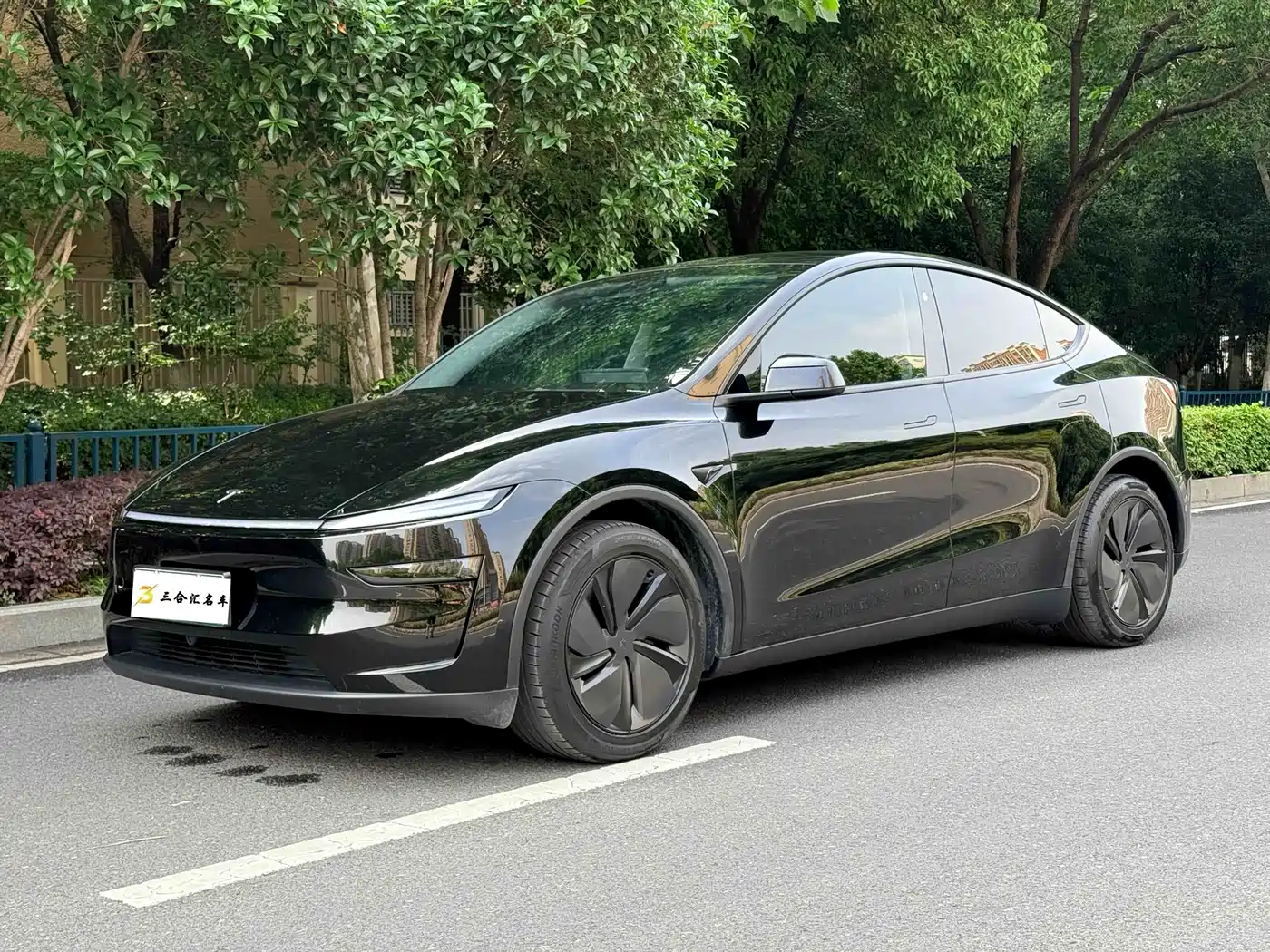 Tesla Model Y 2025 Facelift Long Range All-Wheel Drive