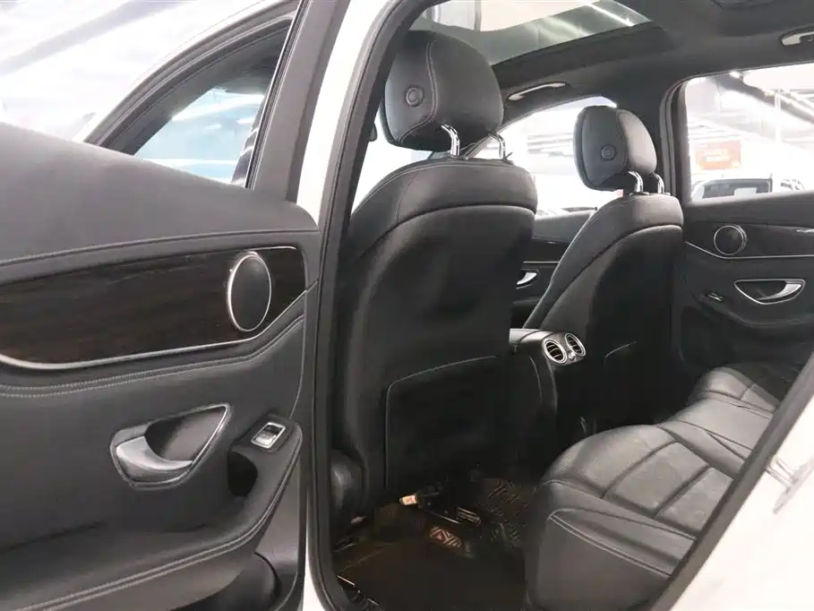 Mercedes-Benz GLC 2018 GLC 260 4MATIC Luxury фото 15