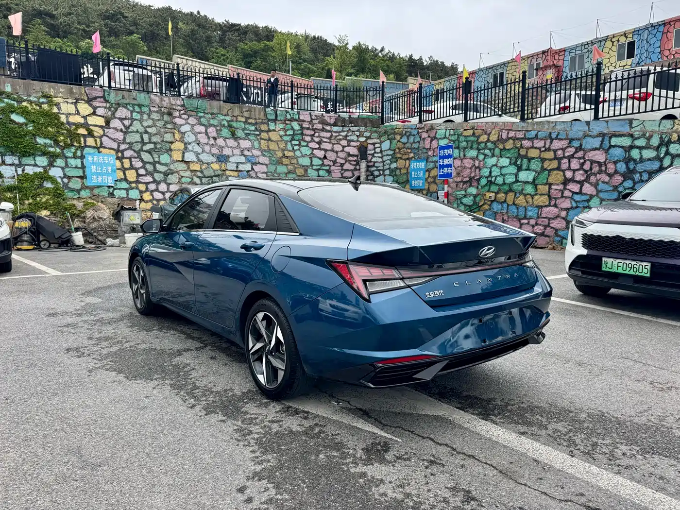 Hyundai Elantra 2021 1.5L CVT TOP Flagship Edition фото 7