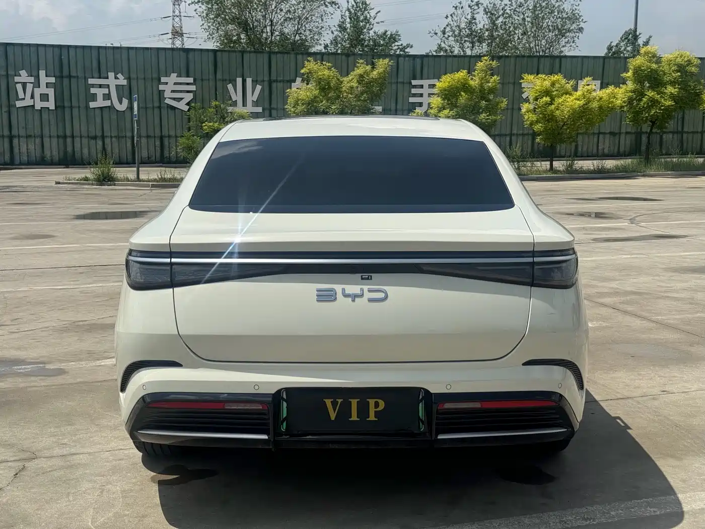 BYD Seal 2024 Glory Edition DM-i 1.5L 121km Luxury фото 17