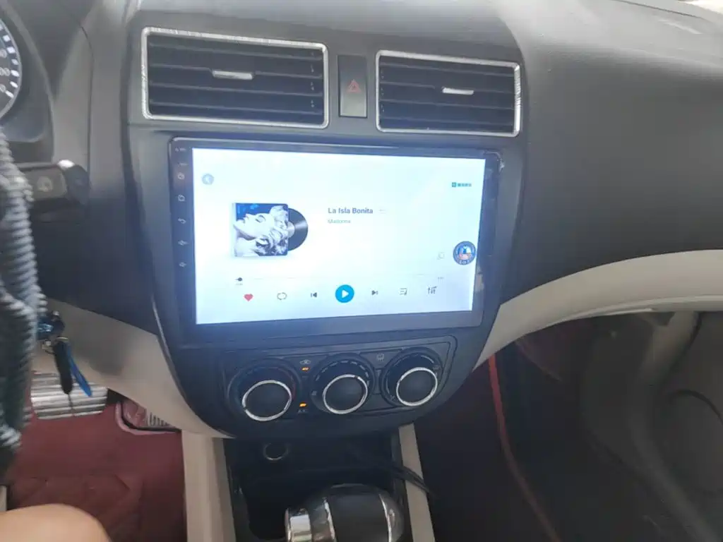 Dongfeng Fengxing Joyear XV 2016 2015 1.6L CVT Luxury