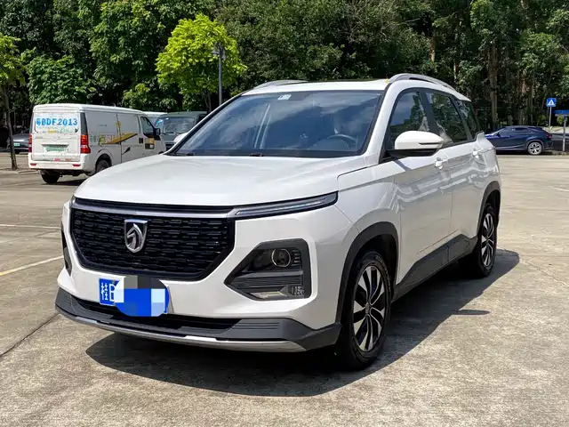 Baojun 530 2020 1.5T CVT Prestige Connect 6-Seater