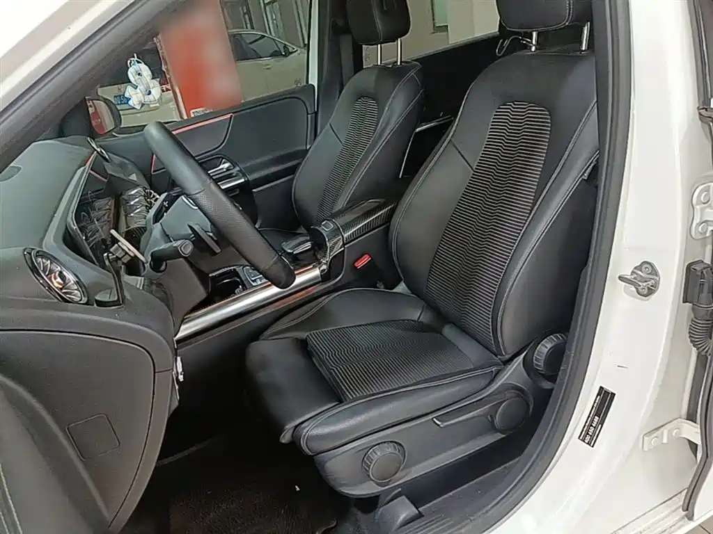 Mercedes-Benz B-Class 2020 B 200 Sport Edition фото 15