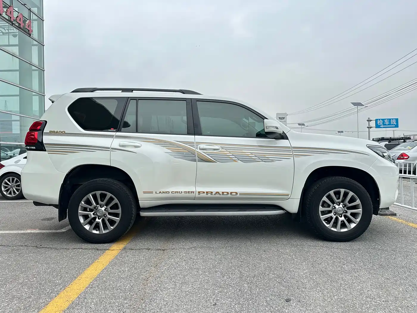 Toyota Prado 2018 3.5L Auto TX-L фото 4