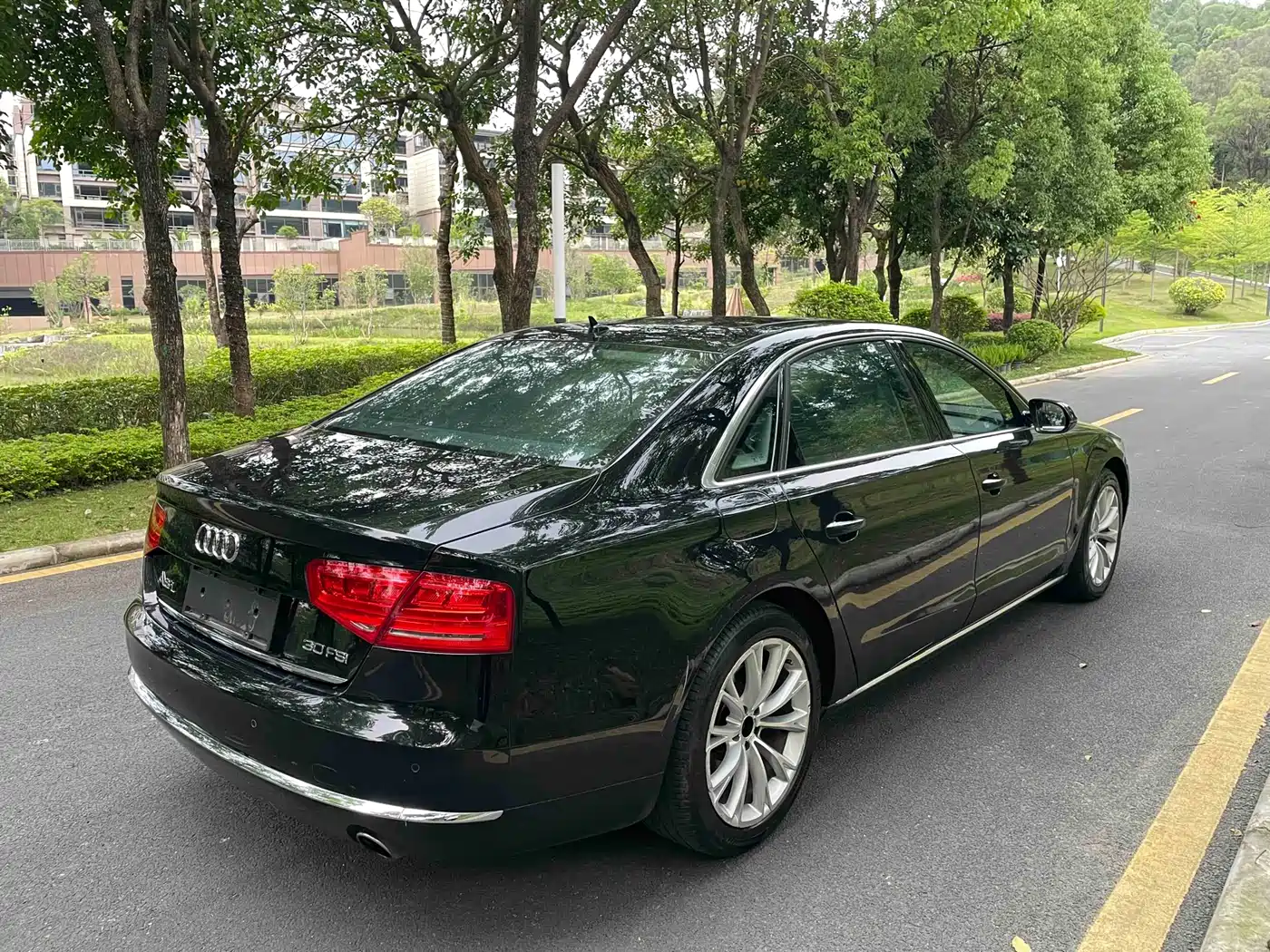 Audi A8 2013 A8L 30 FSI Comfort фото 27