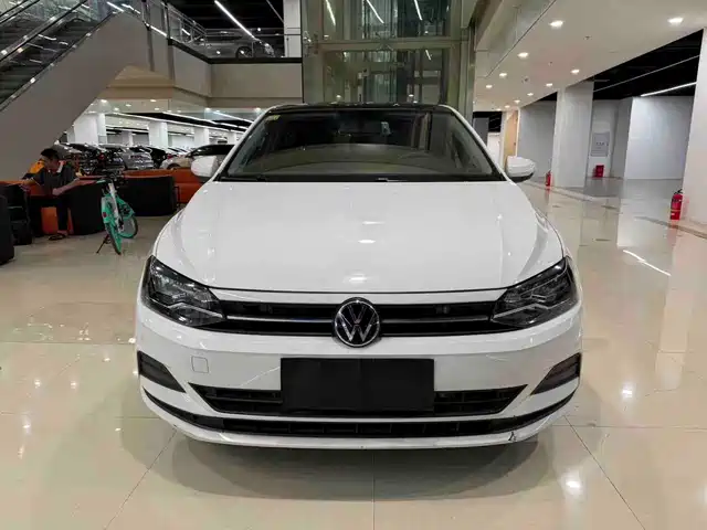 Volkswagen Polo Plus 1.5L, автомат, Panoramic Enjoy