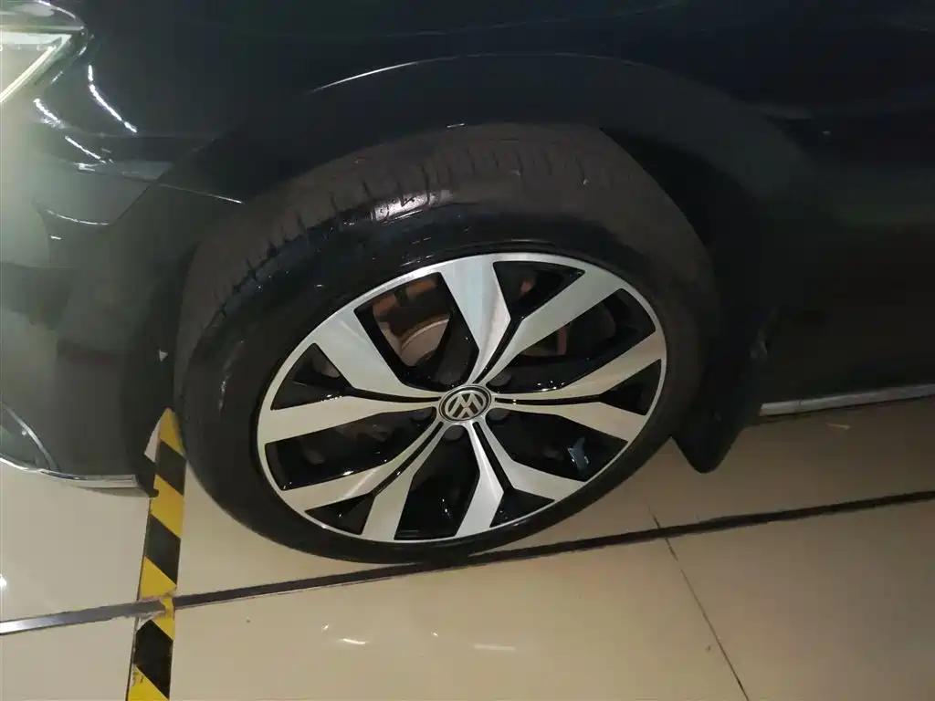Volkswagen Magotan 2018 330TSI DSG Premium фото 25